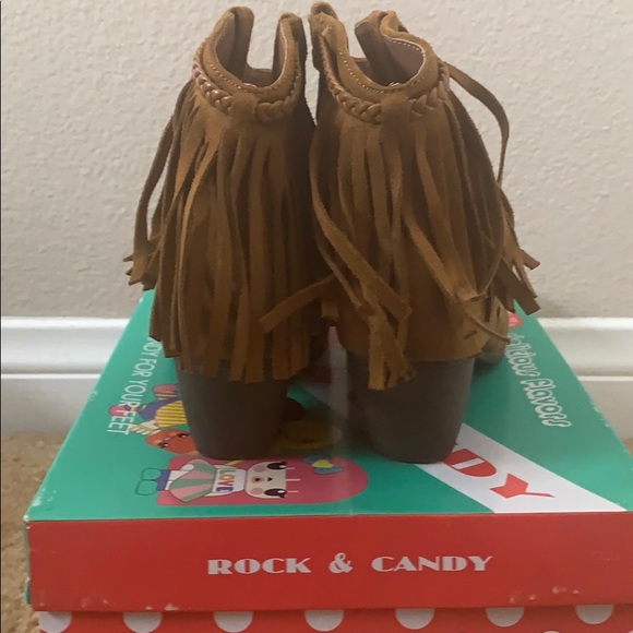 Boots - Picture 3 of 4